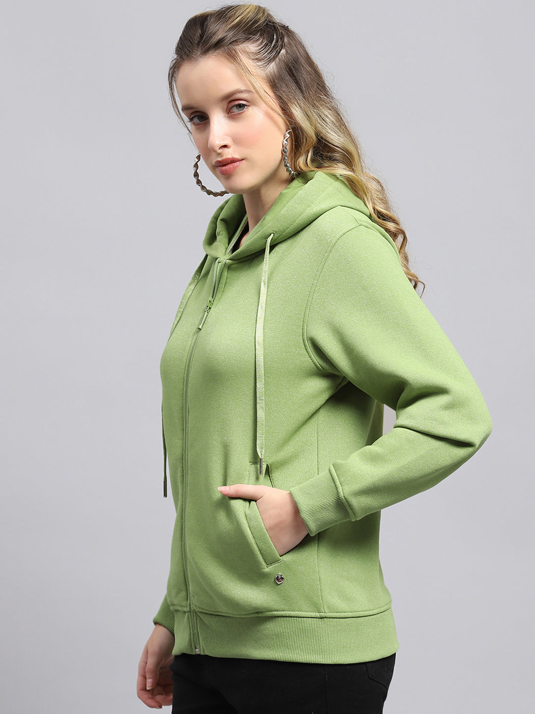 Women Green Solid Hooded Full Sleeve Sweatshirt