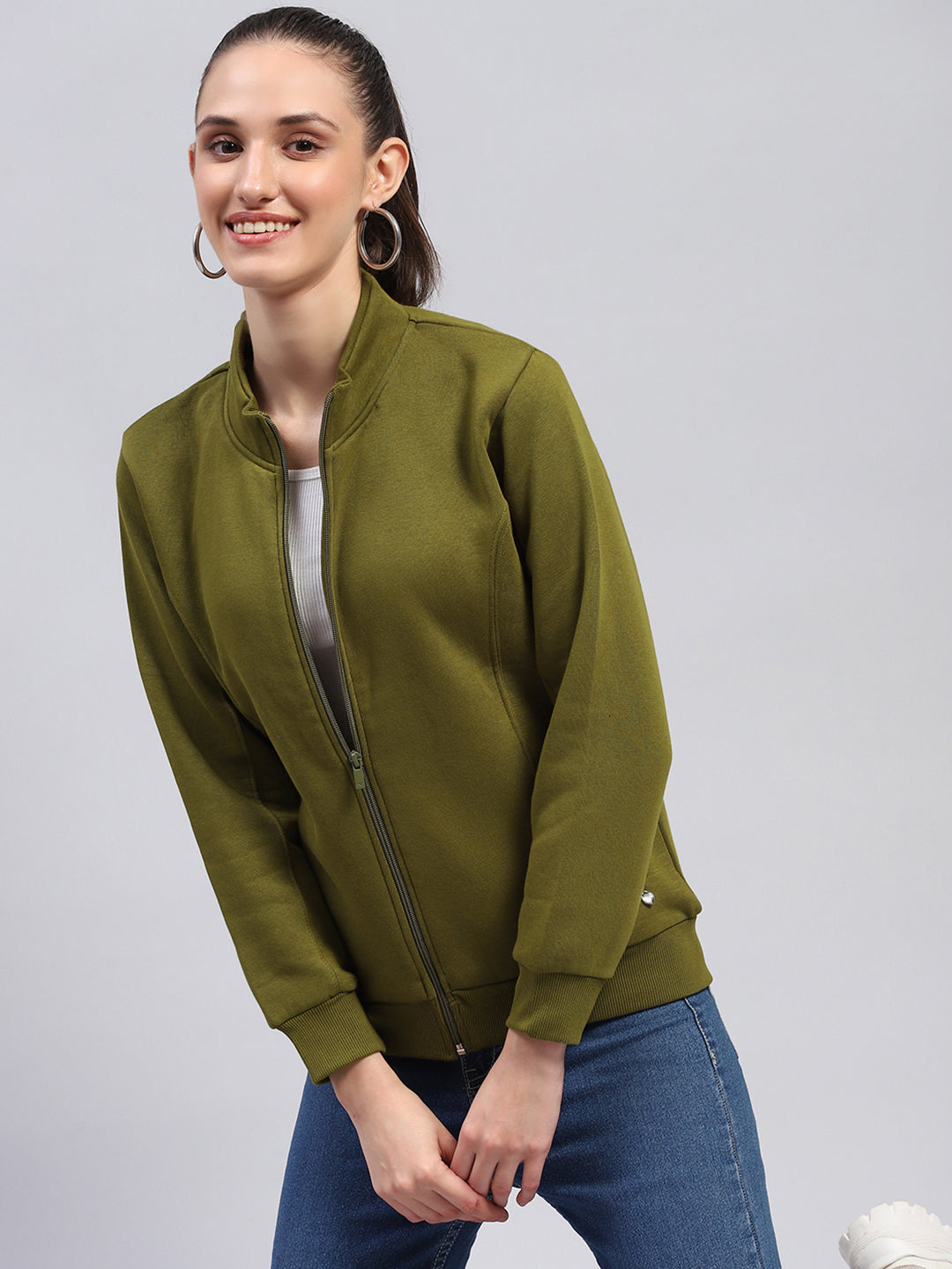 Women Green Solid Mock Neck Full Sleeve Sweatshirt