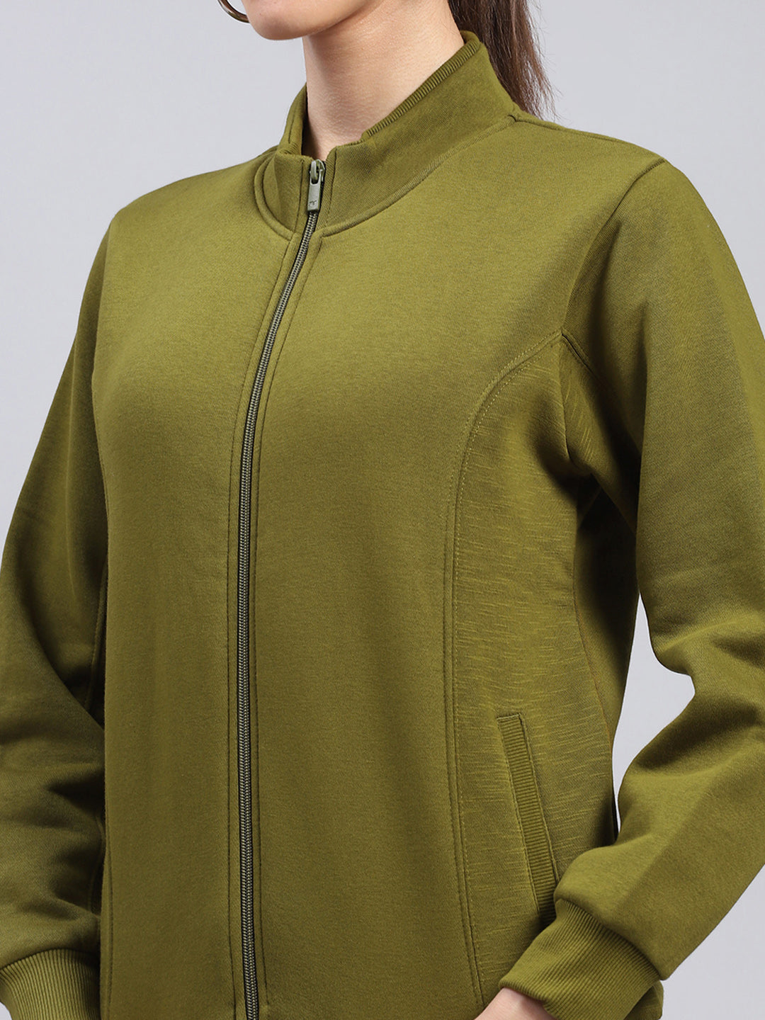 Women Green Solid Mock Neck Full Sleeve Sweatshirt