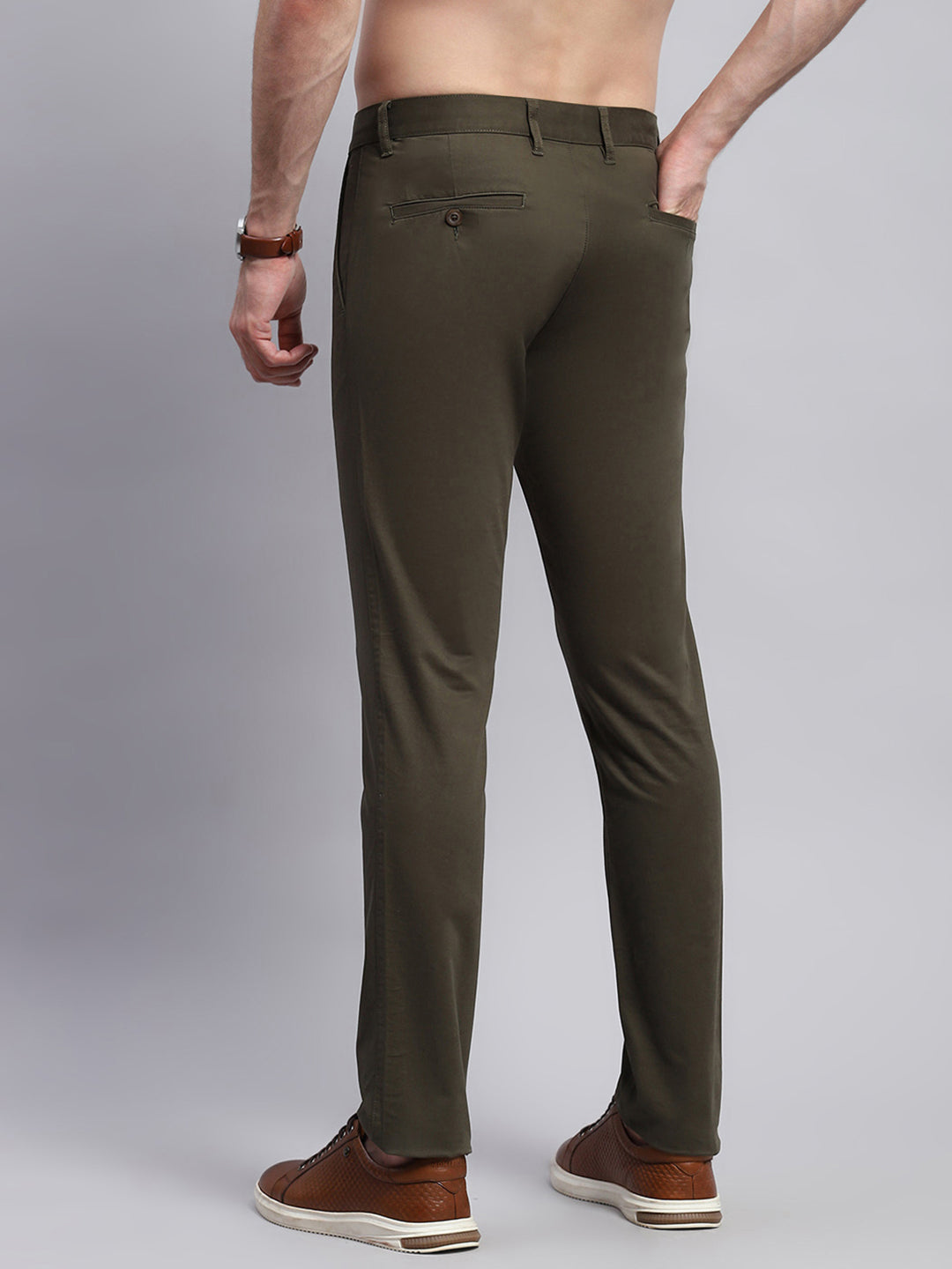 Men Olive Solid Regular Fit Trouser