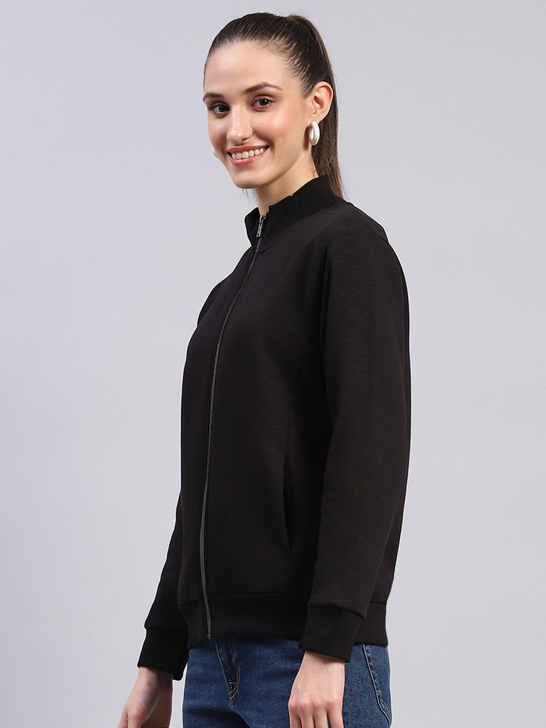 Women Black Solid Mock Neck Full Sleeve Sweatshirt