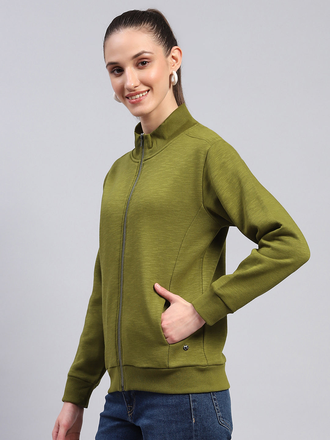 Women Green Solid Mock Neck Full Sleeve Sweatshirt