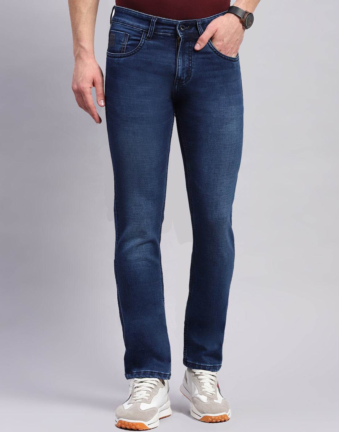 Men Blue Light Wash Narrow Fit Denim