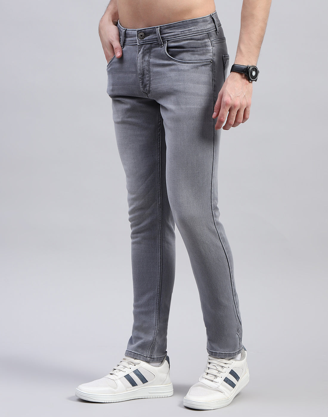 Men Grey Solid Skinny Fit Denim