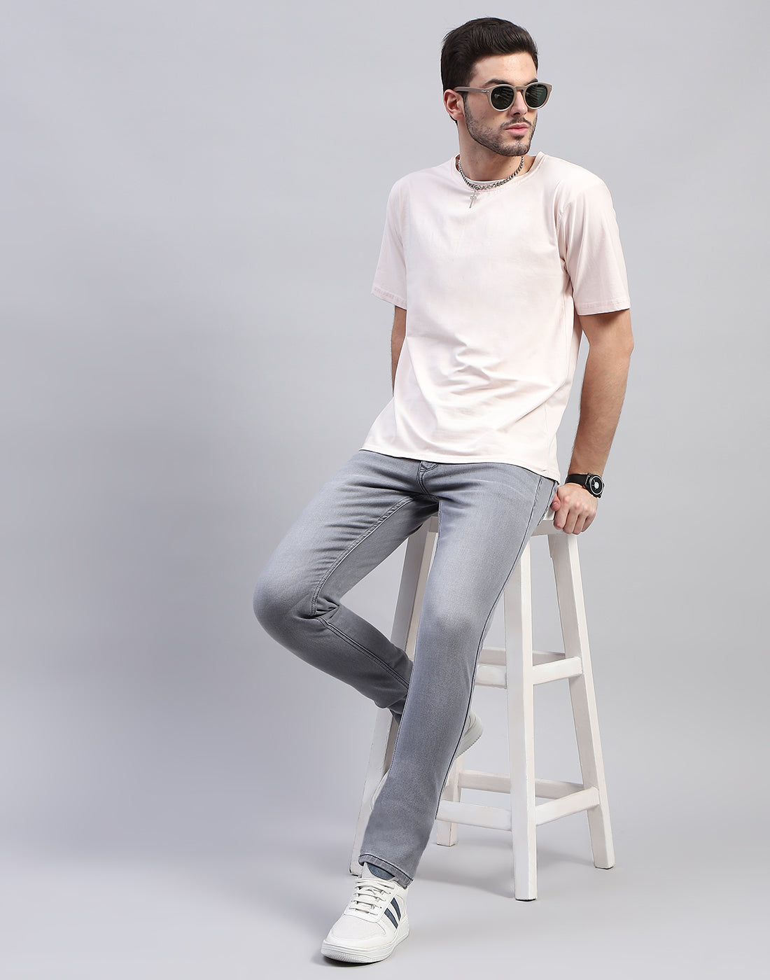 Men Grey Solid Skinny Fit Denim