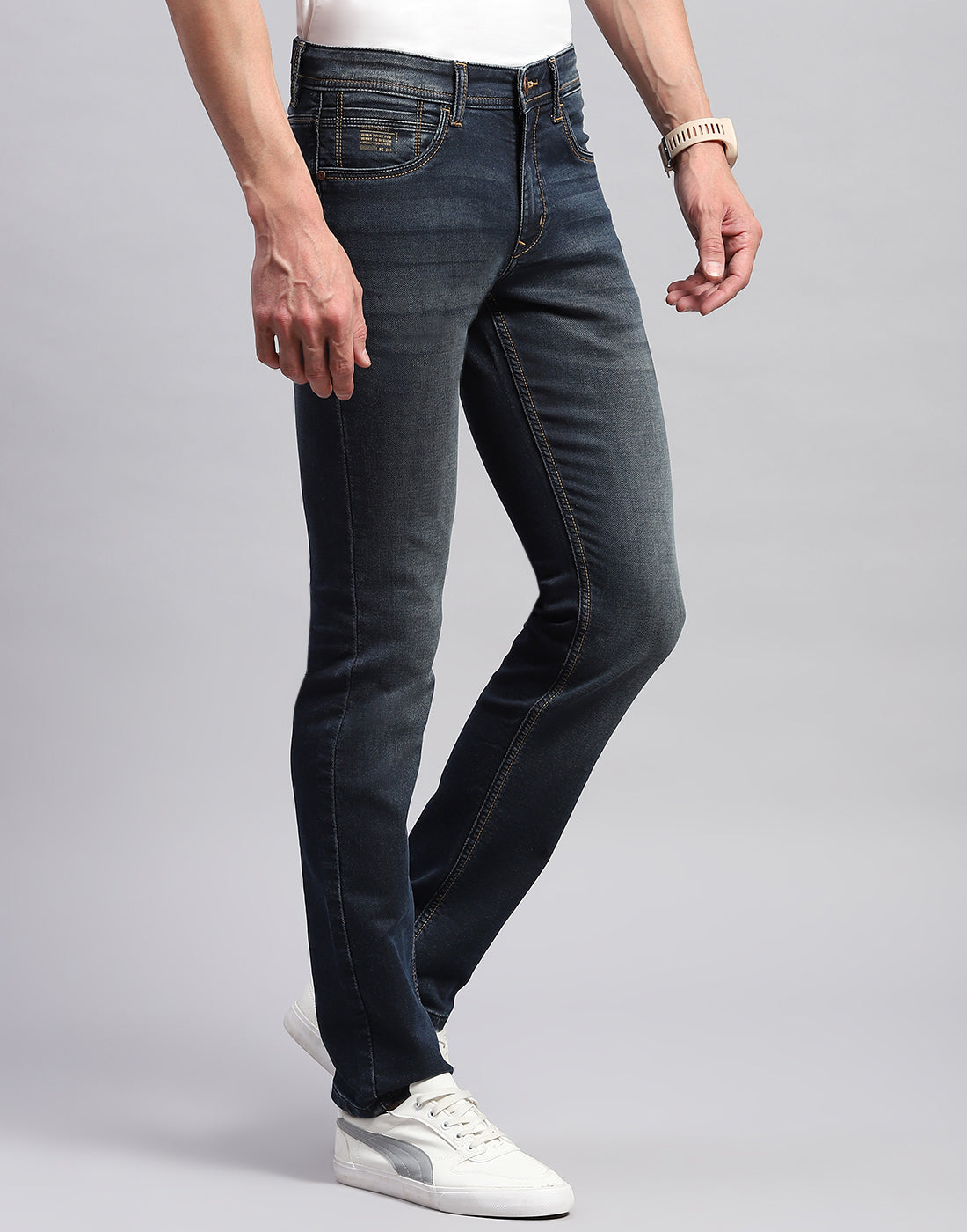 Men Blue Light Wash Narrow Fit Denim