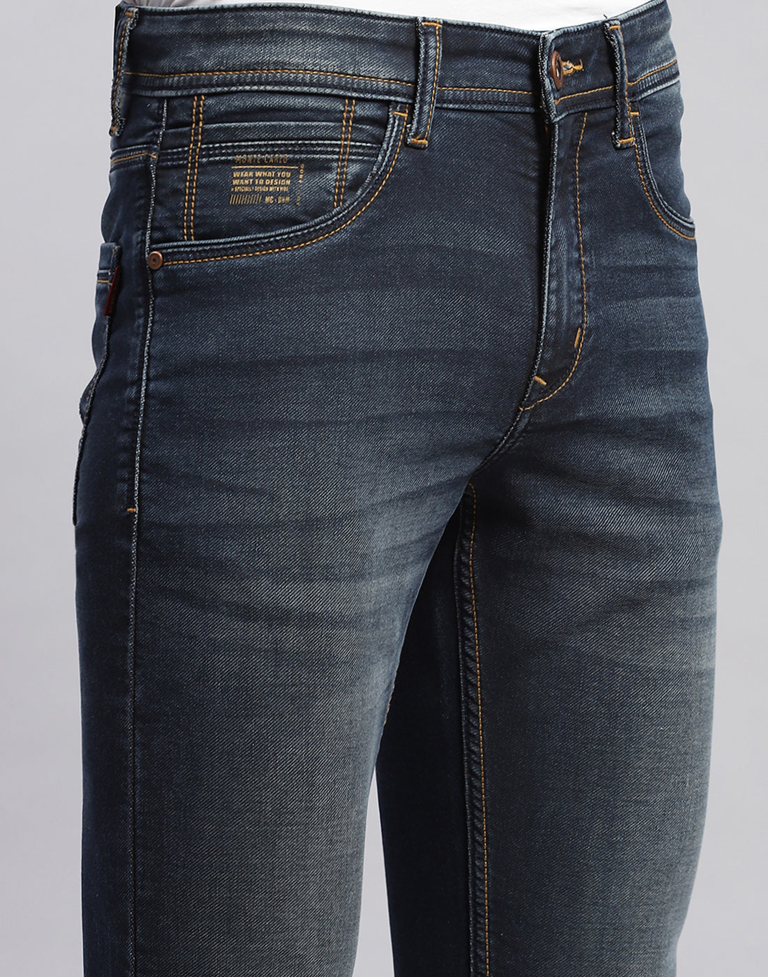 Men Blue Light Wash Narrow Fit Denim