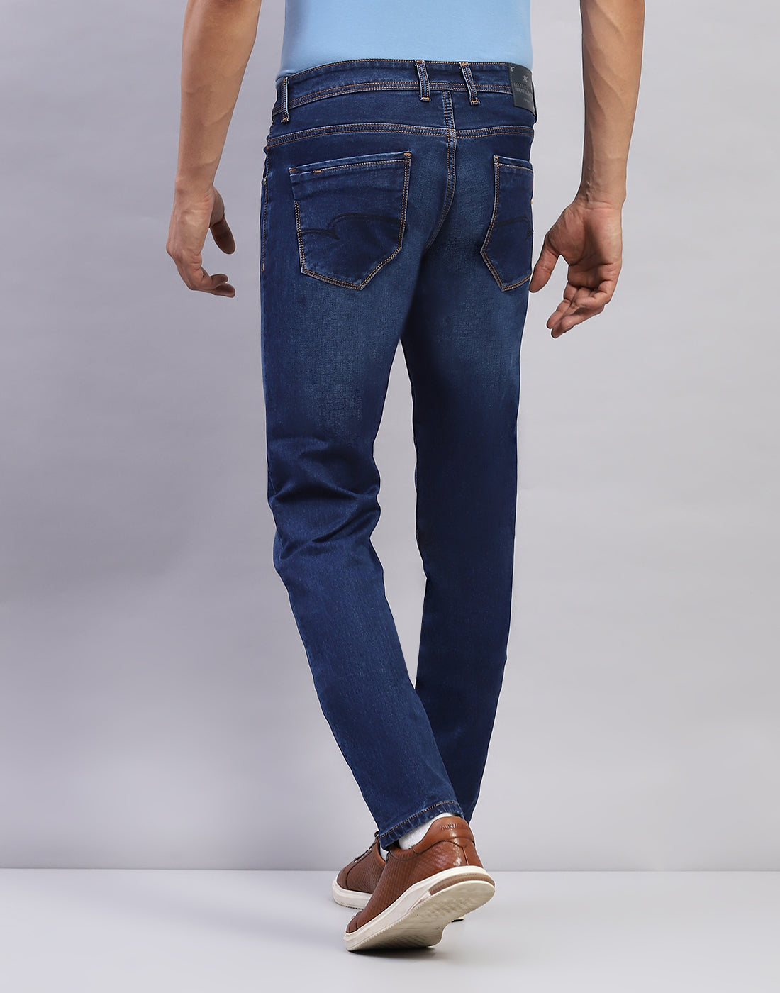 Men Blue Light Wash Narrow Fit Denim