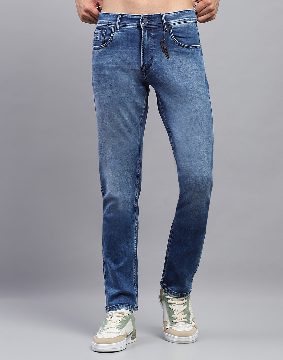 Men Blue Light Wash Narrow Fit Denim