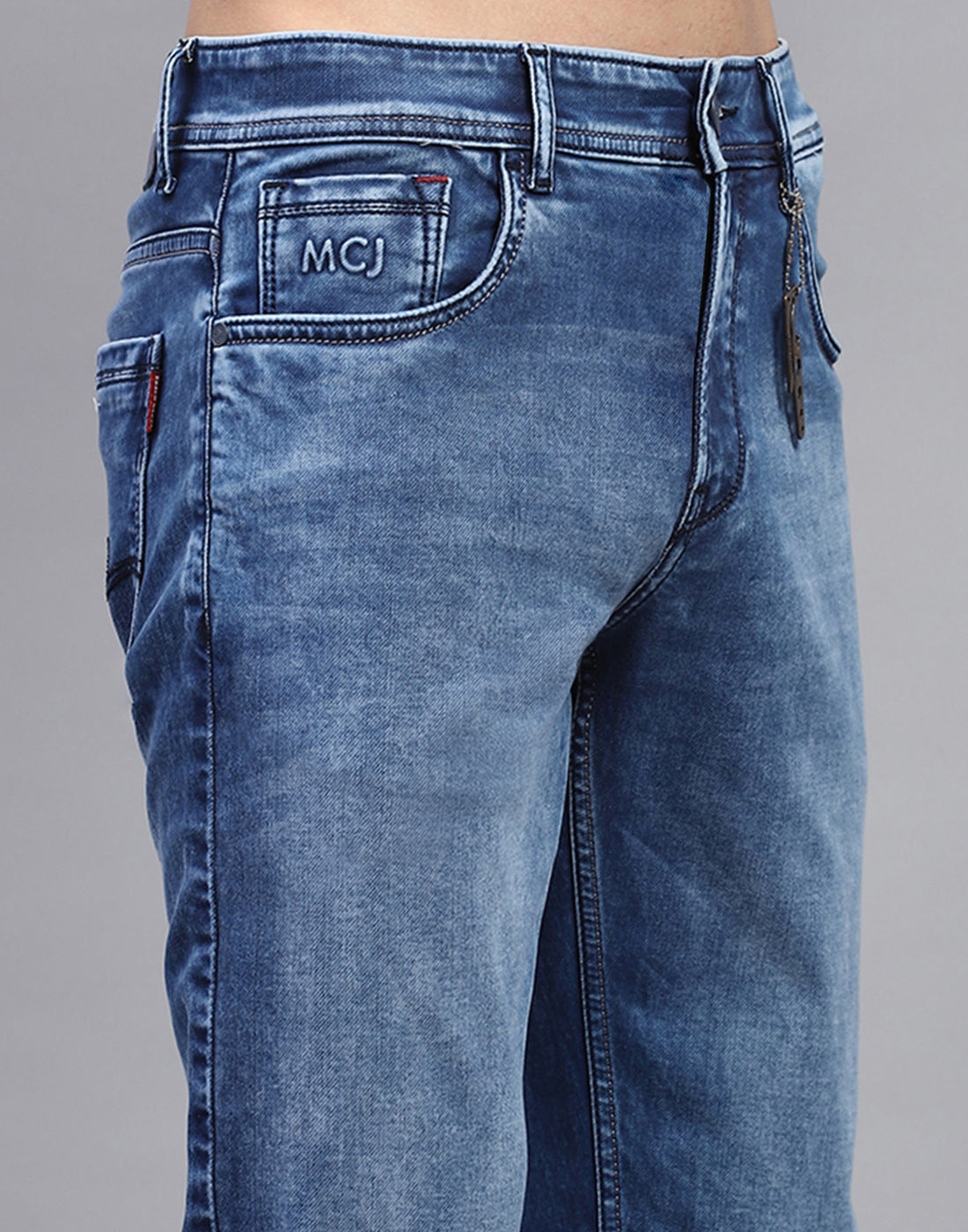 Men Blue Light Wash Narrow Fit Denim