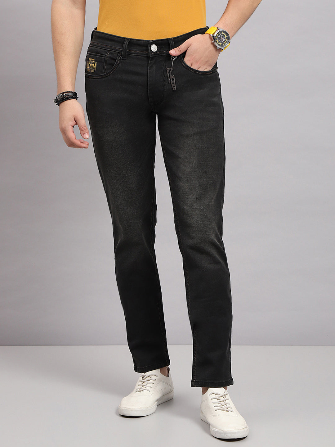 Men Black Solid Narrow Fit Denim