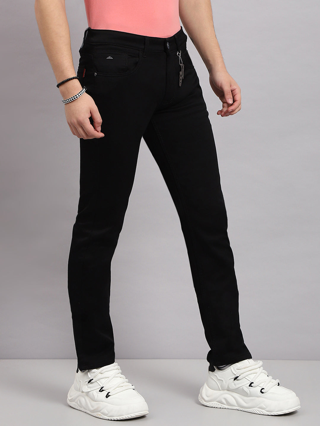 Men Black Solid Narrow Fit Denim