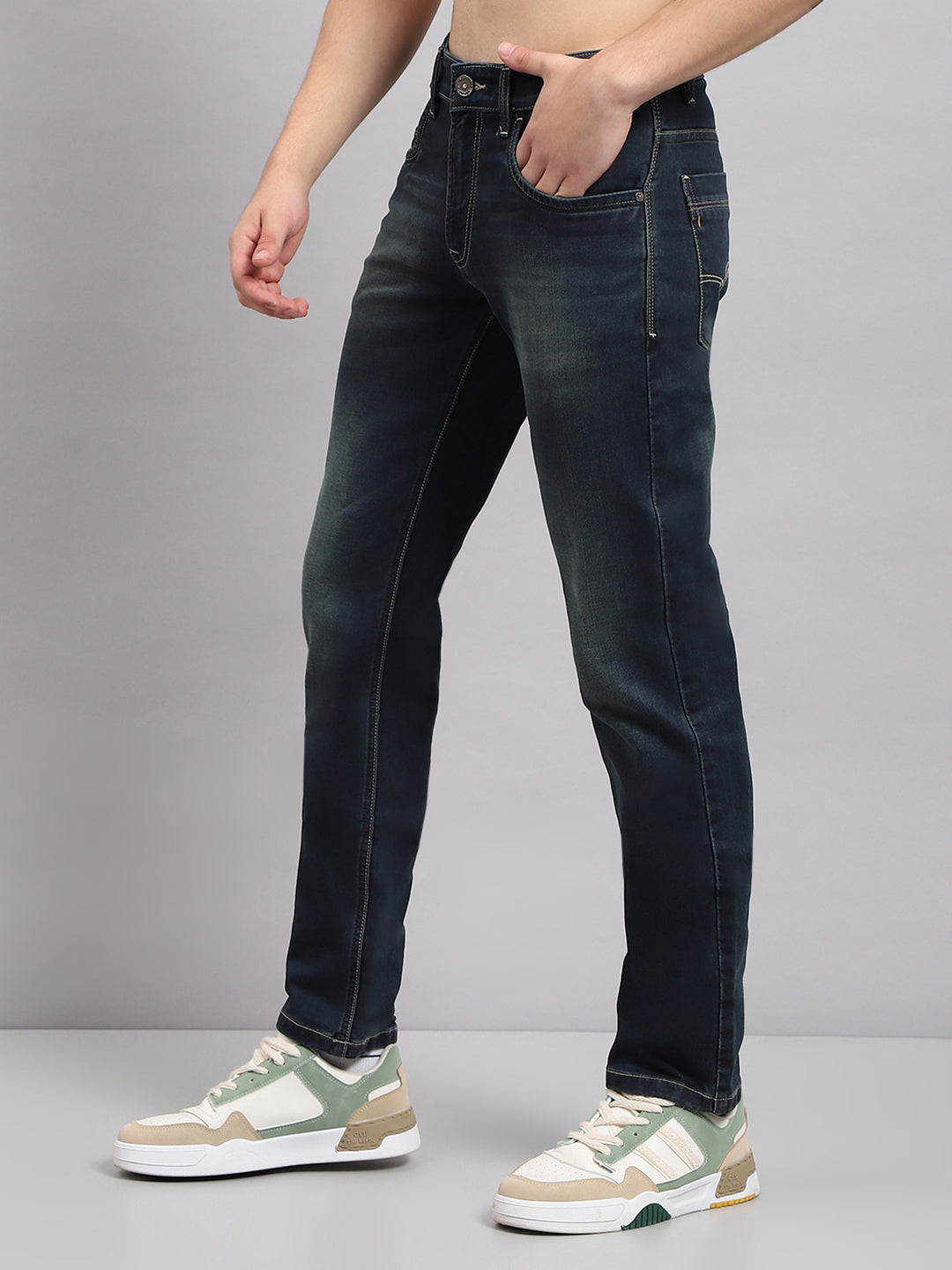 Men Blue Solid Narrow Fit Denim