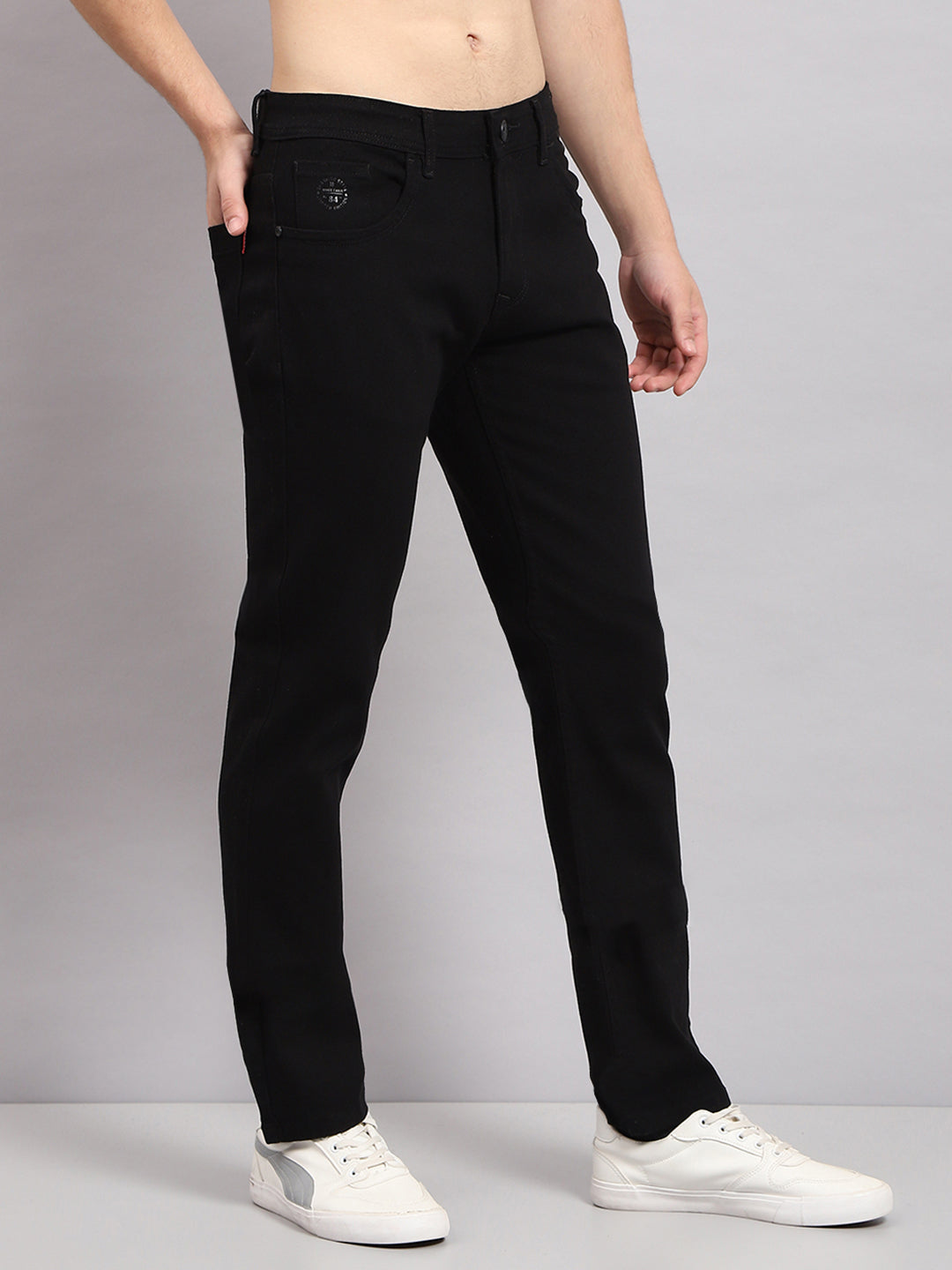 Men Black Solid Narrow Fit Denim