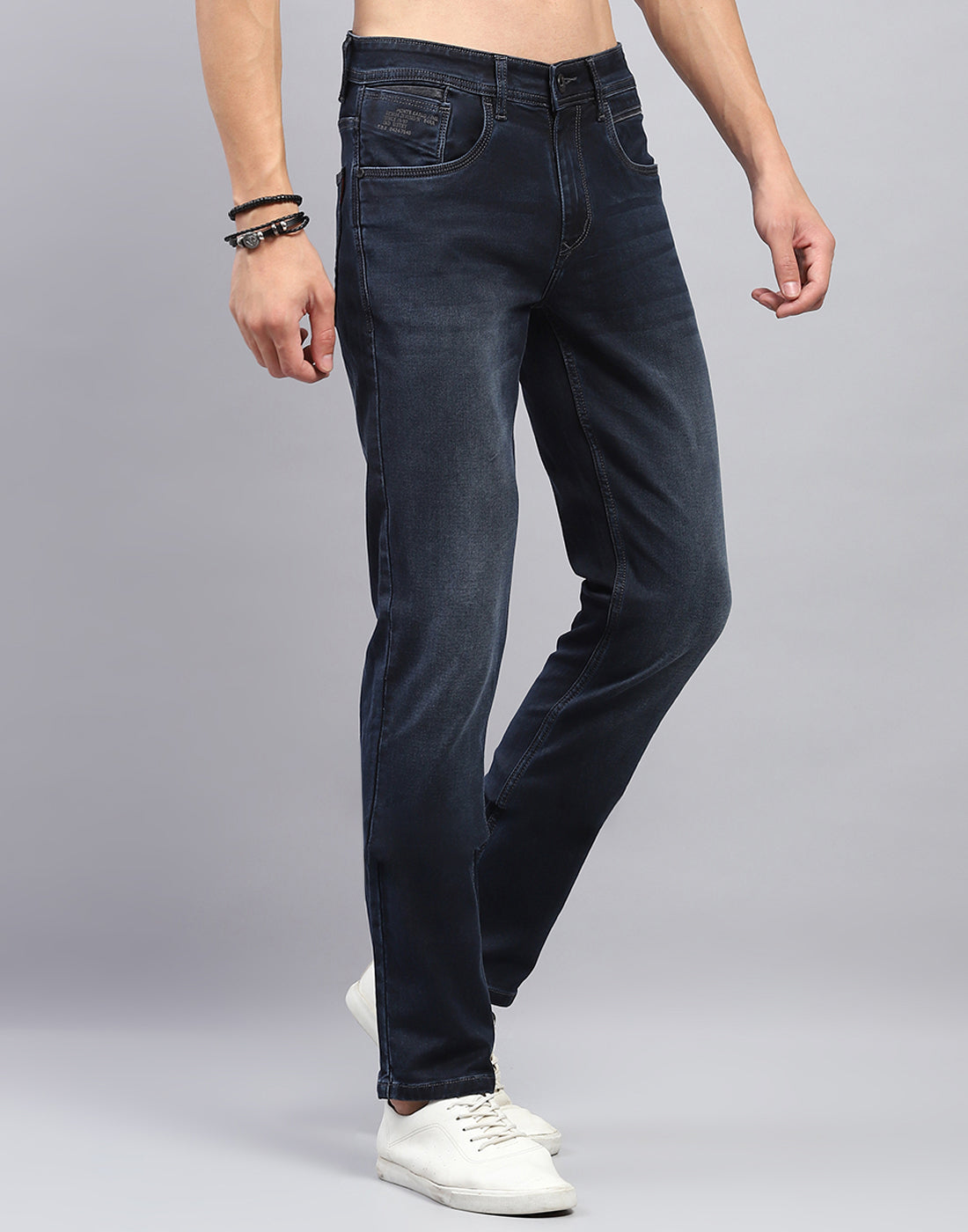 Men Blue Light Wash Narrow Fit Denim