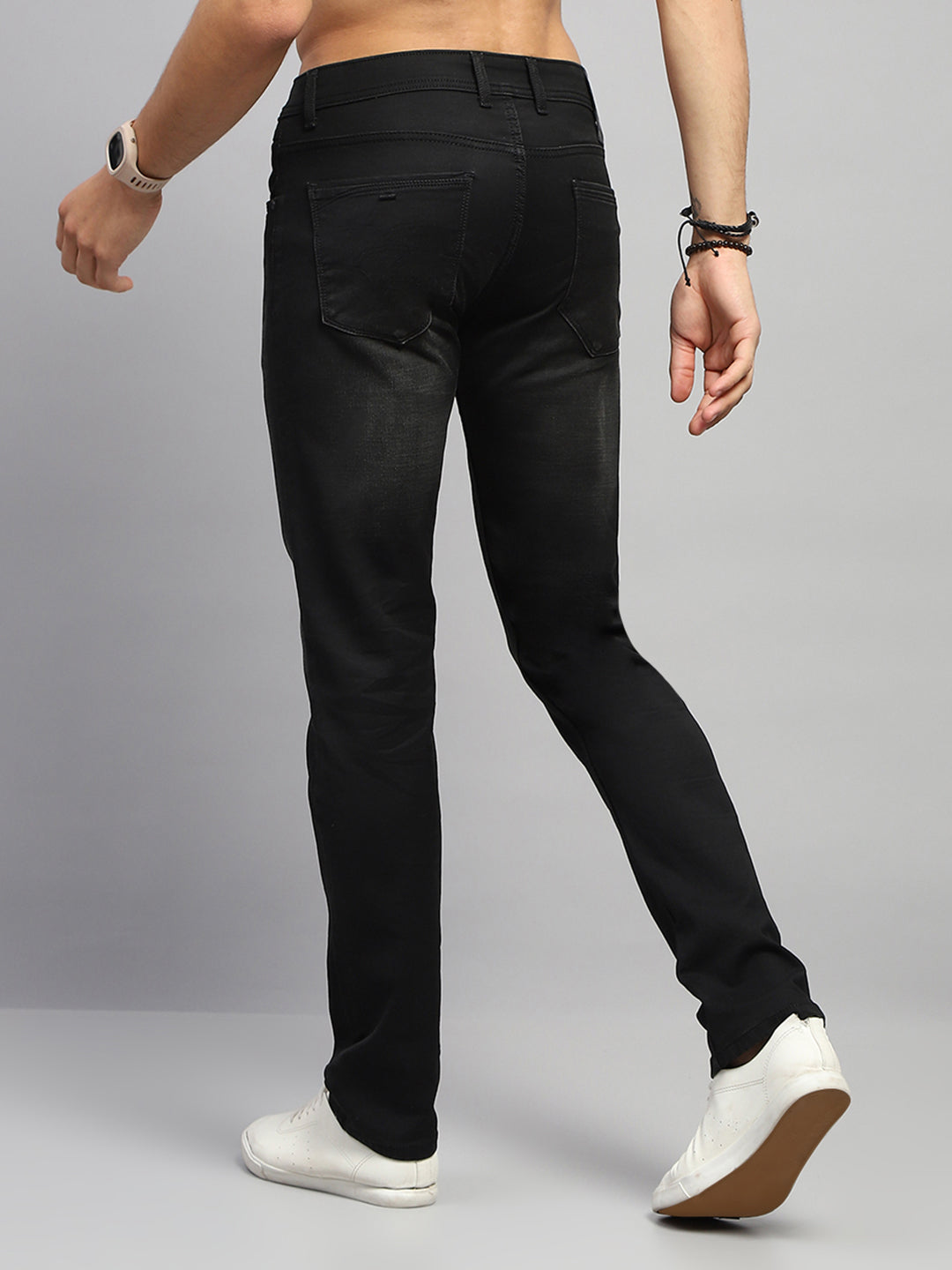 Men Black Solid Narrow Fit Denim