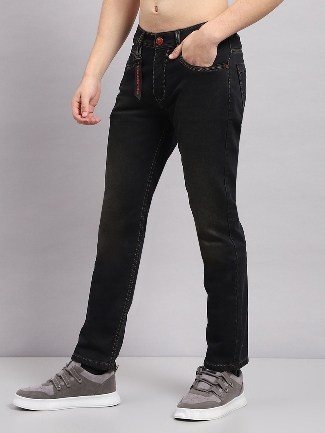 Men Black Solid Straight Fit Denim