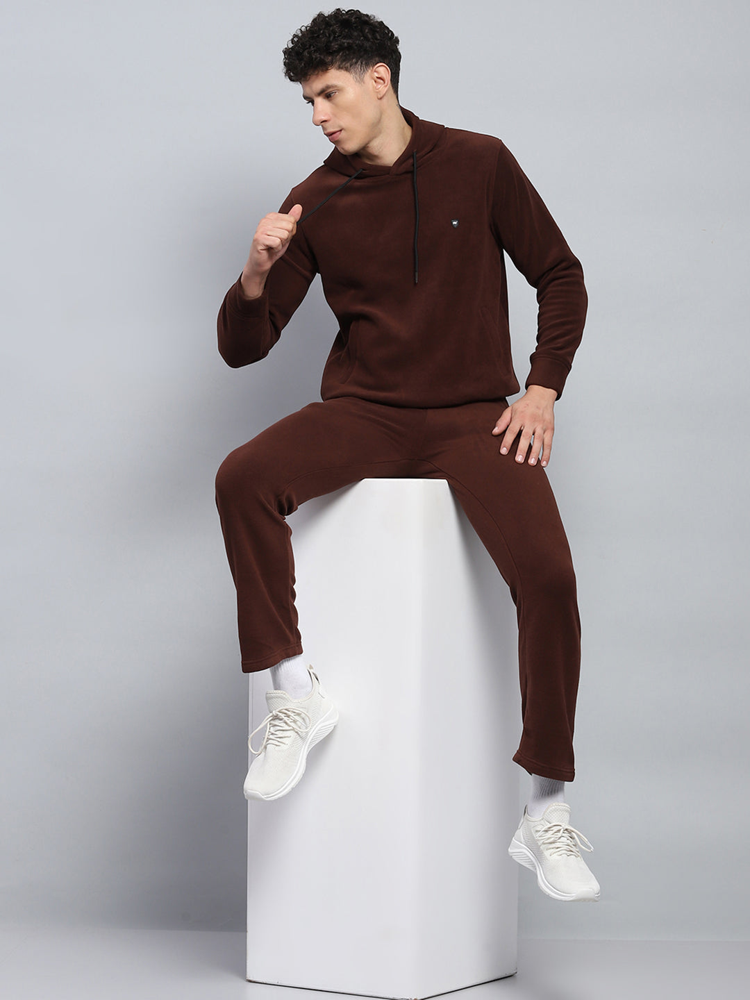 Men Brown Solid Hooded Full Sleeve Winter Tracksuit