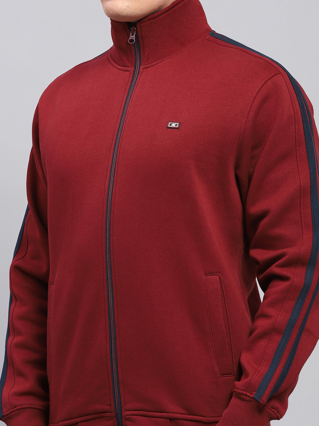 Men Maroon Solid Mock Neck Full Sleeve Winter Tracksuit