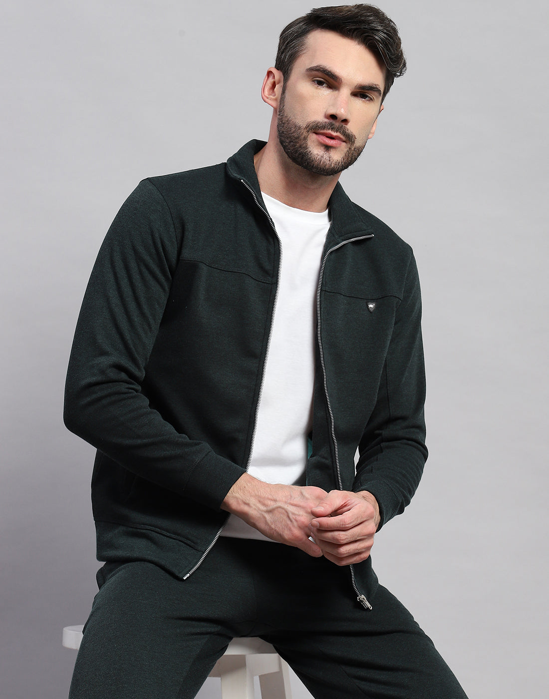 Men Green Solid Band Collar Full Sleeve Winter Tracksuit