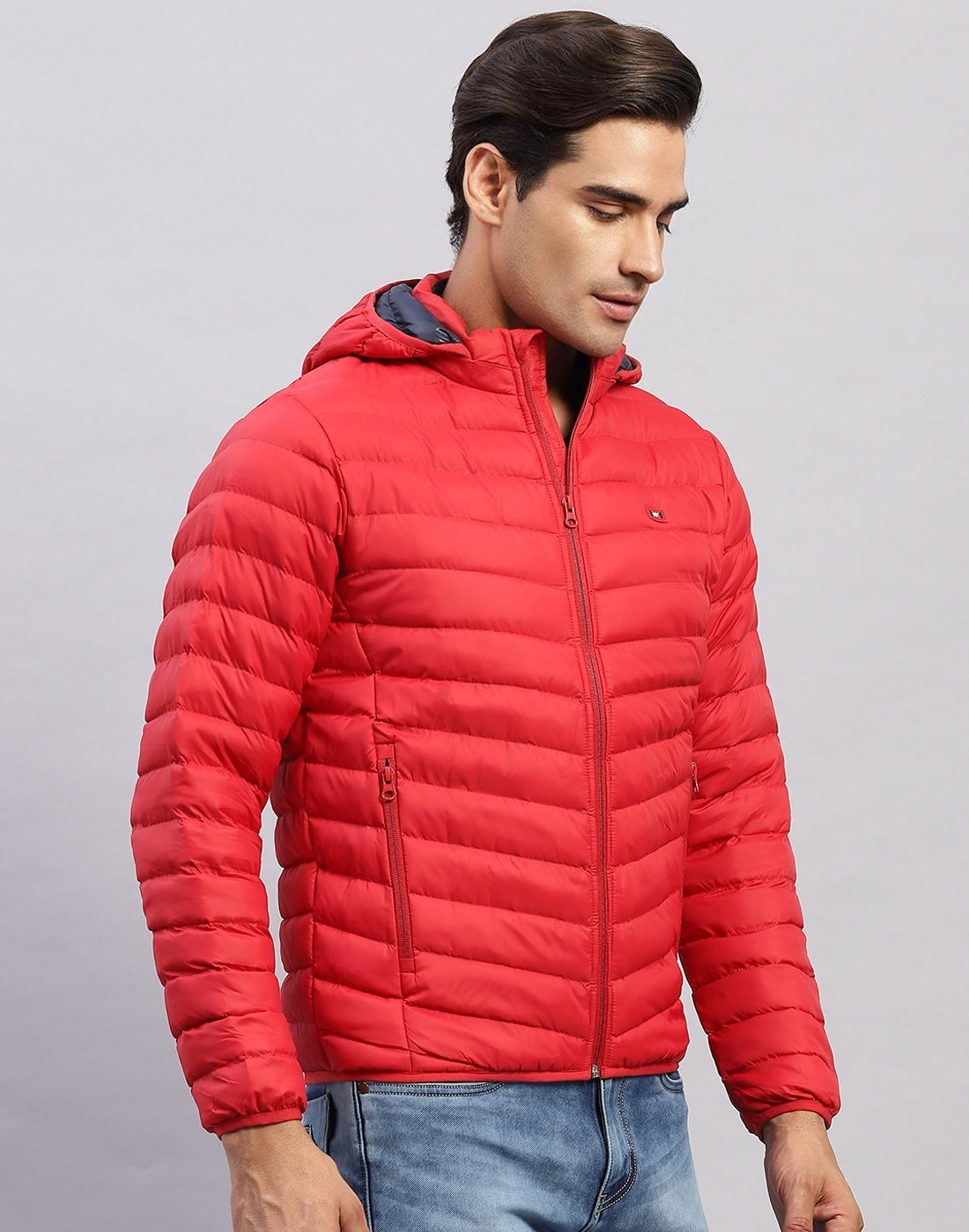 Men Red Solid Hooded Full Sleeve Jacket