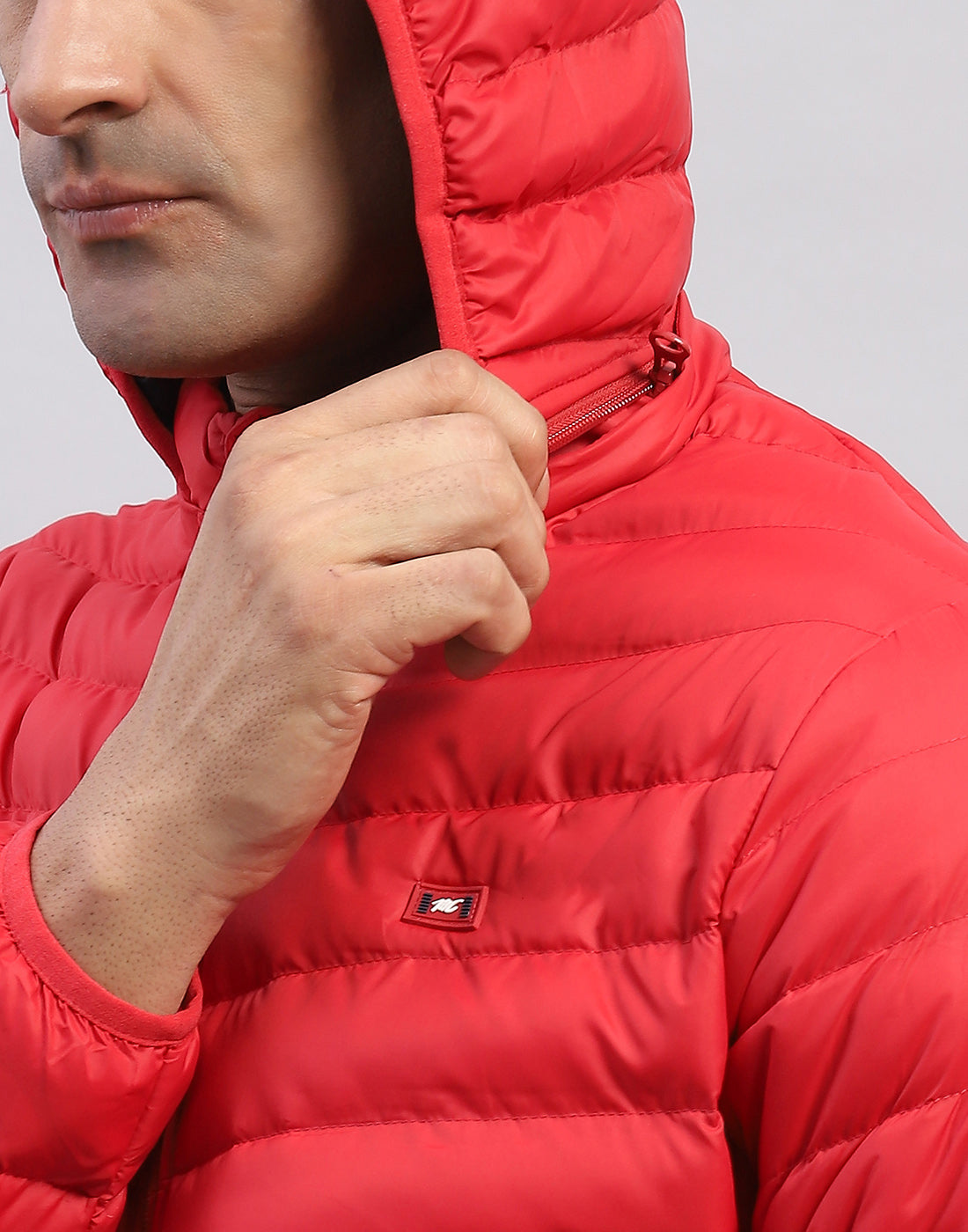 Men Red Solid Hooded Full Sleeve Jacket