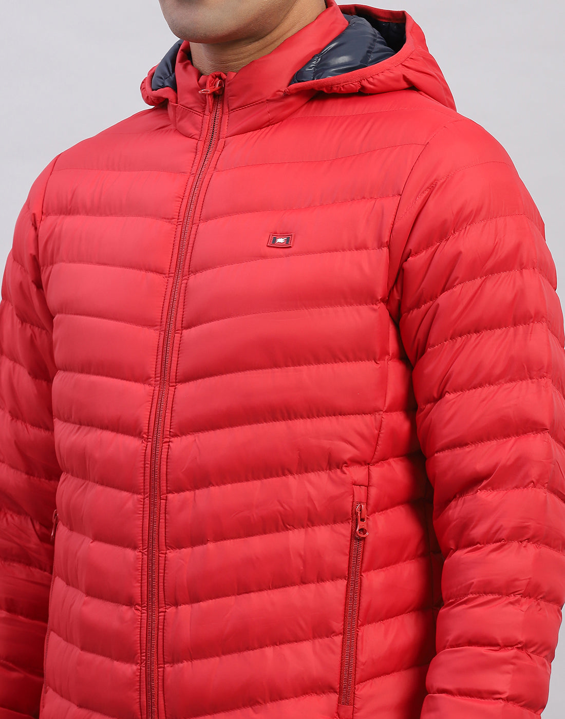 Men Red Solid Hooded Full Sleeve Jacket