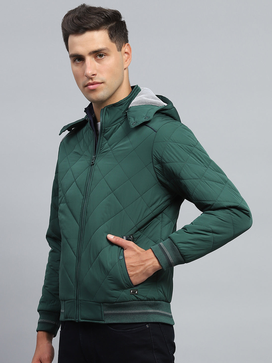 Men Green Solid Hooded Full Sleeve Jacket