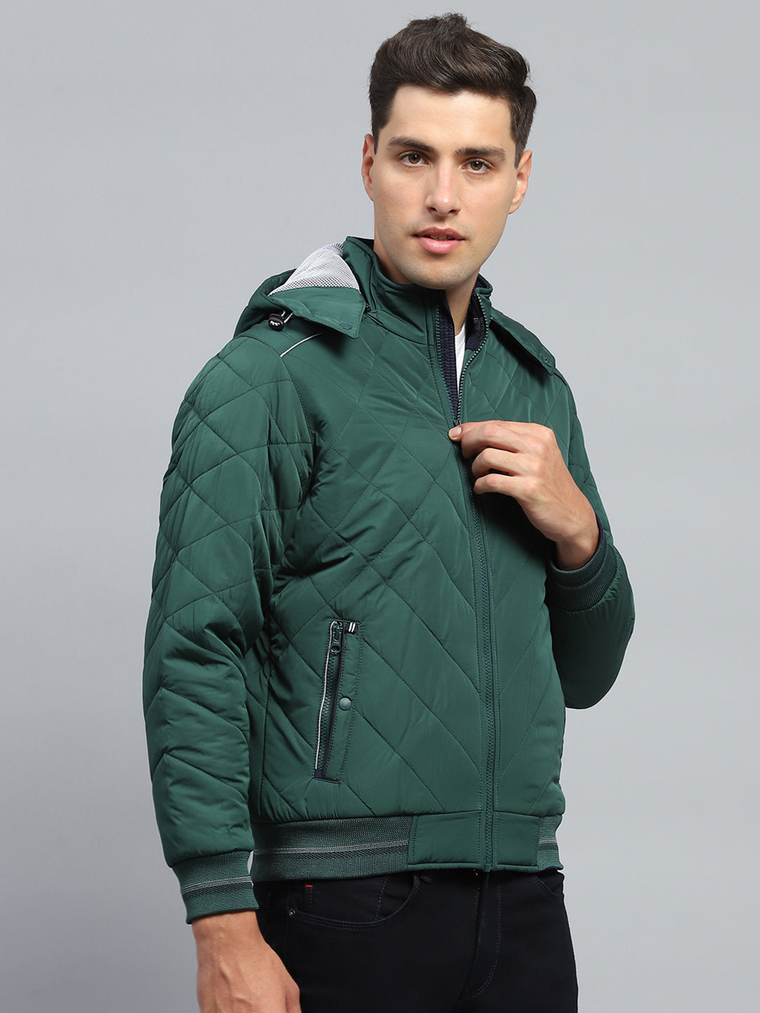 Men Green Solid Hooded Full Sleeve Jacket