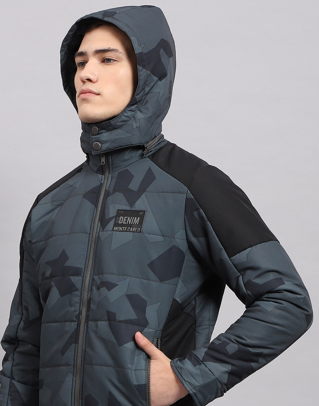 Men Multicolor Printed Hooded Full Sleeve Jacket