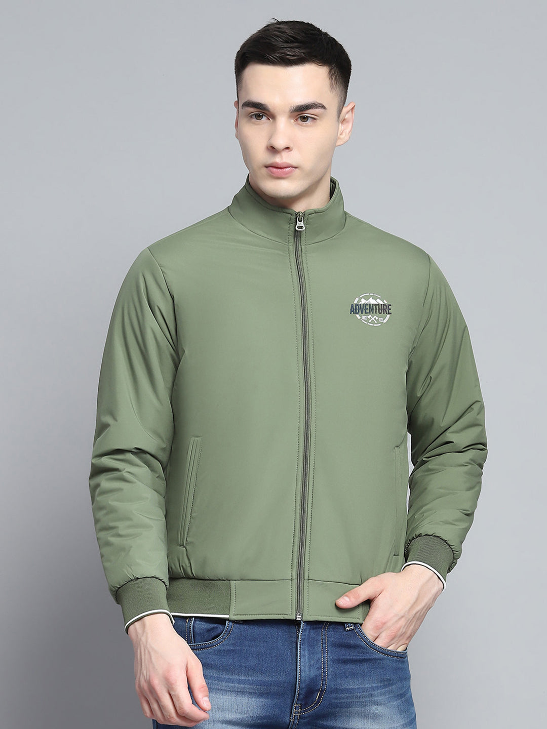 Men Green Solid Mock Neck Full Sleeve Jacket