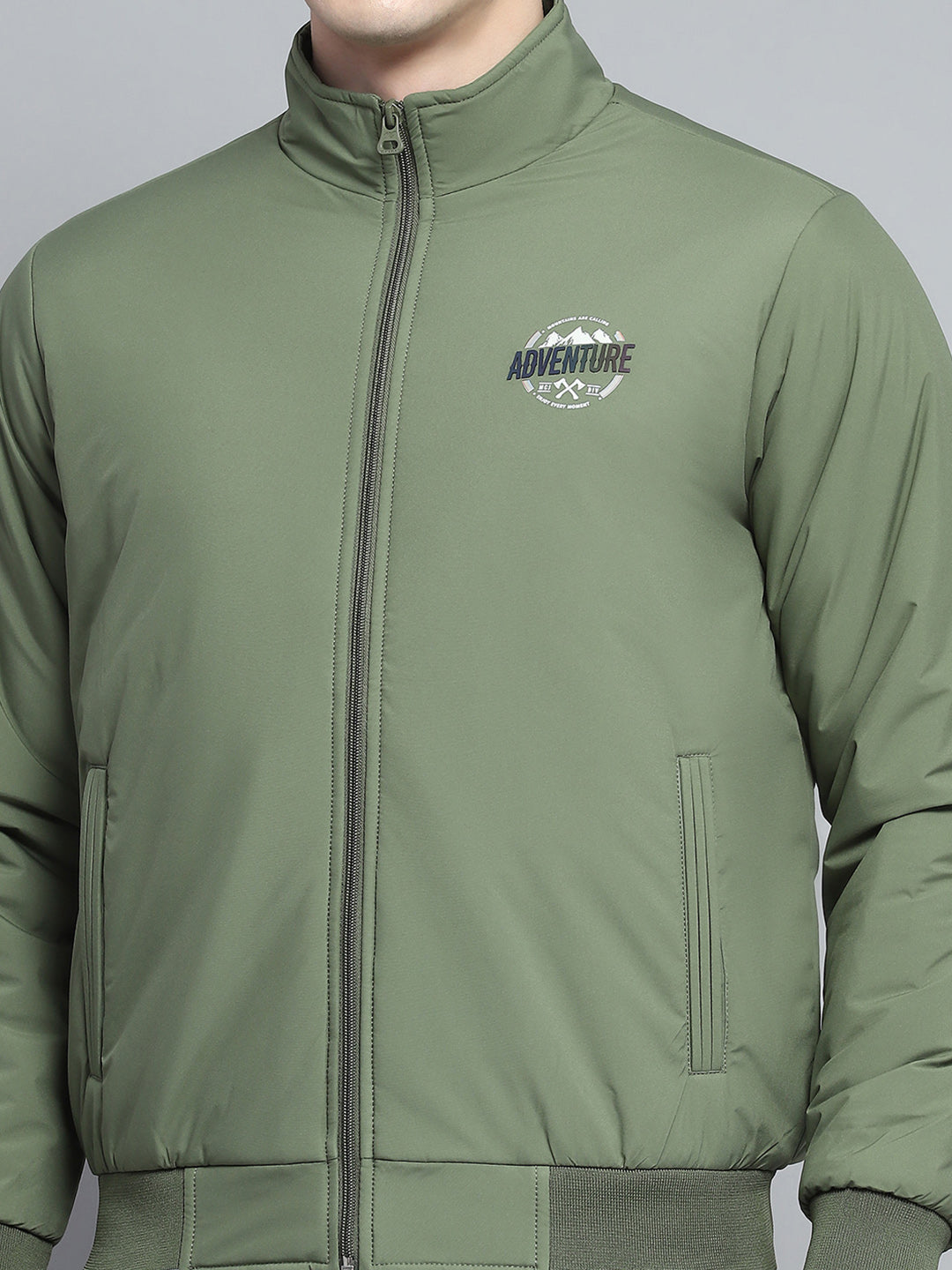 Men Green Solid Mock Neck Full Sleeve Jacket