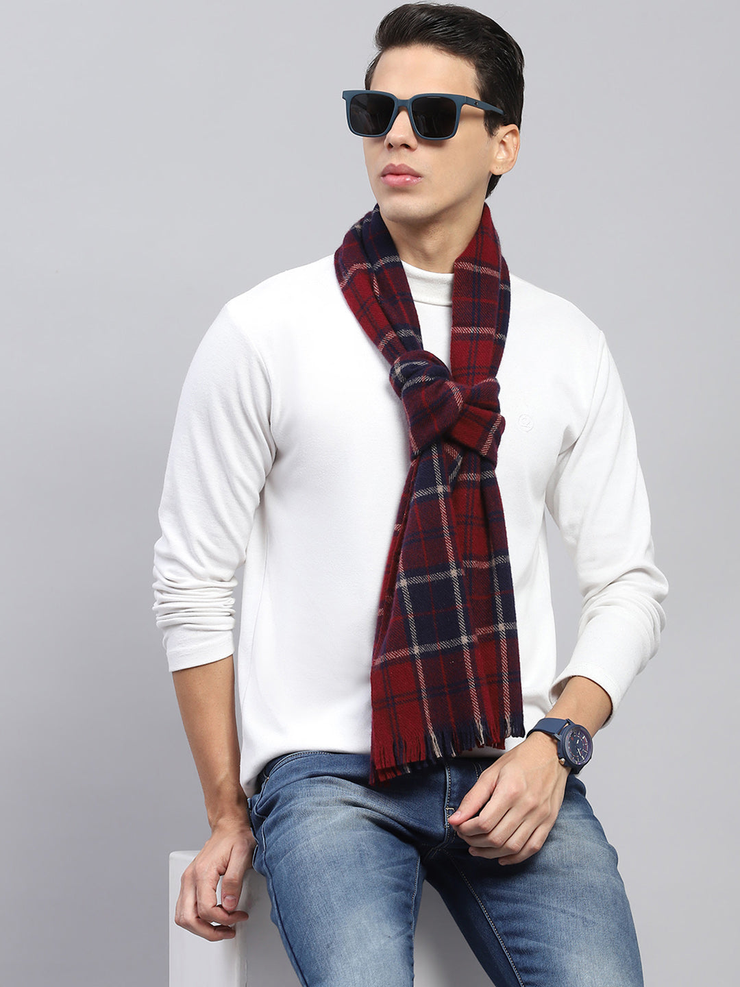 Men Maroon Self Design Muffler