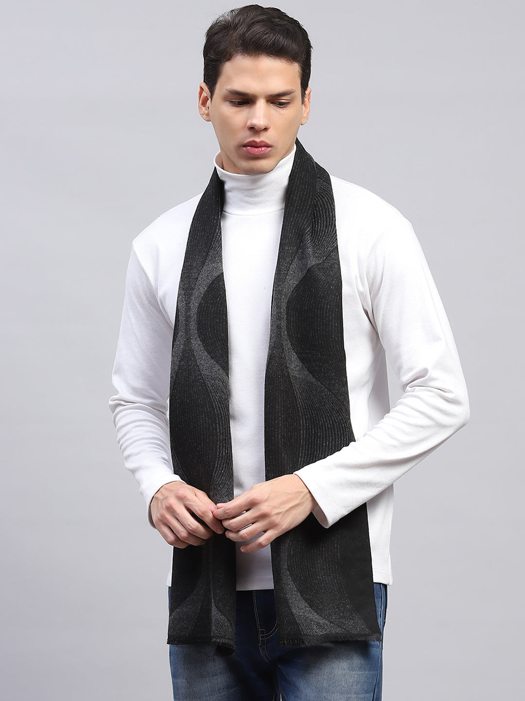 Men Grey Self Design Muffler