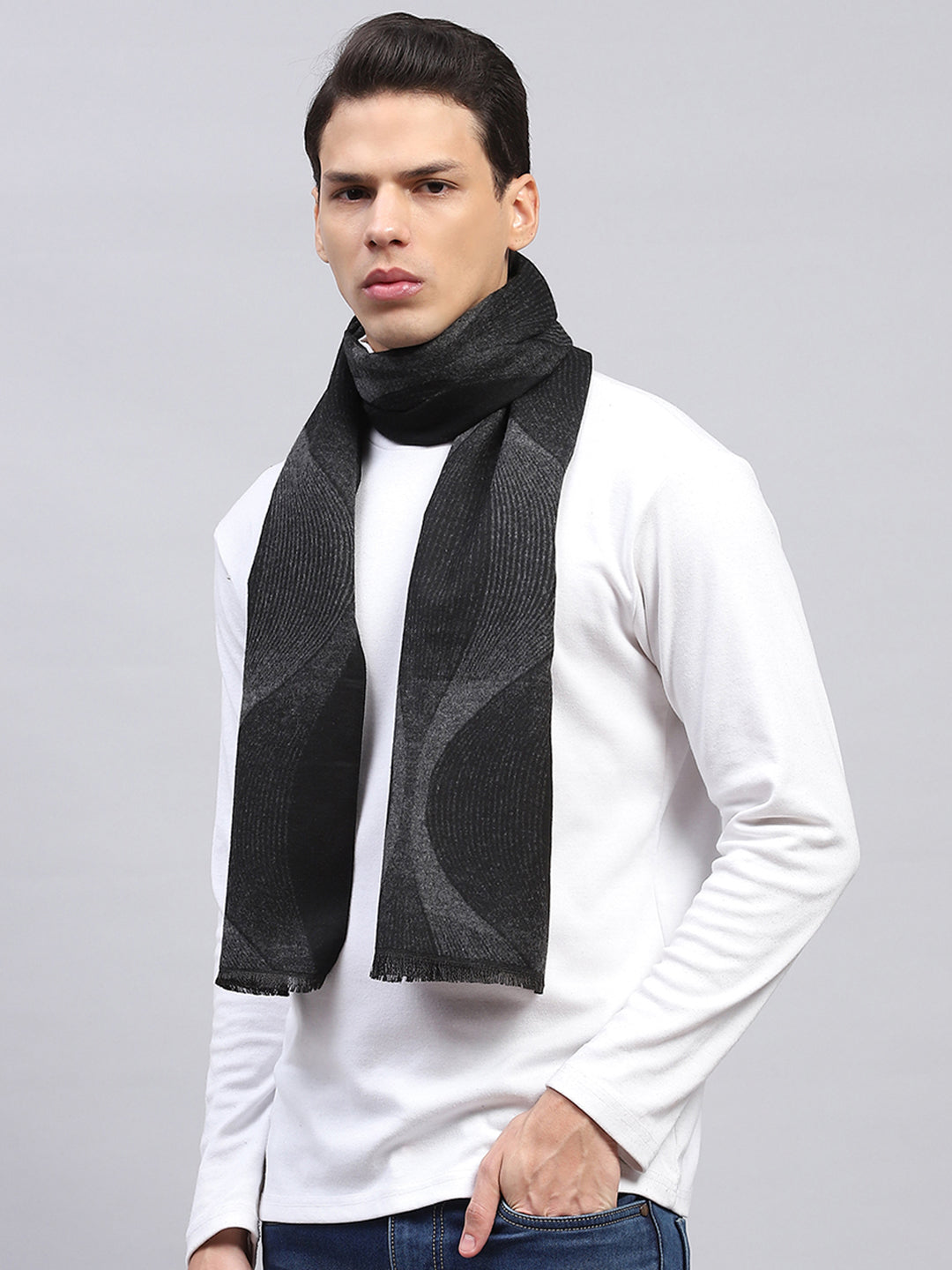 Men Grey Self Design Muffler