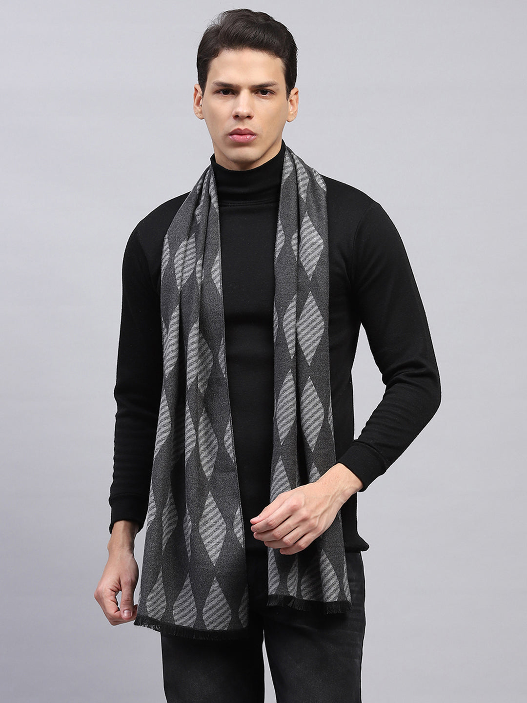 Men Grey Self Design Muffler