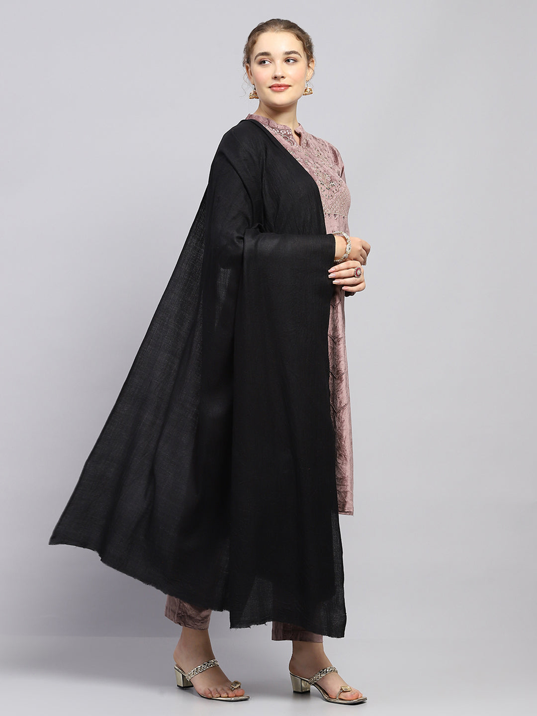 Women Black Solid Shawl