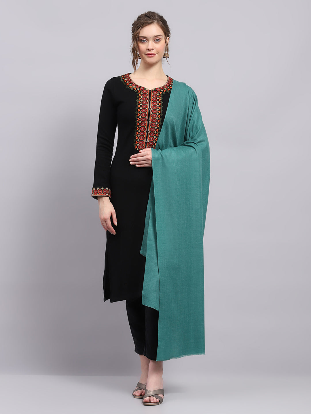 Women Green Solid Shawl