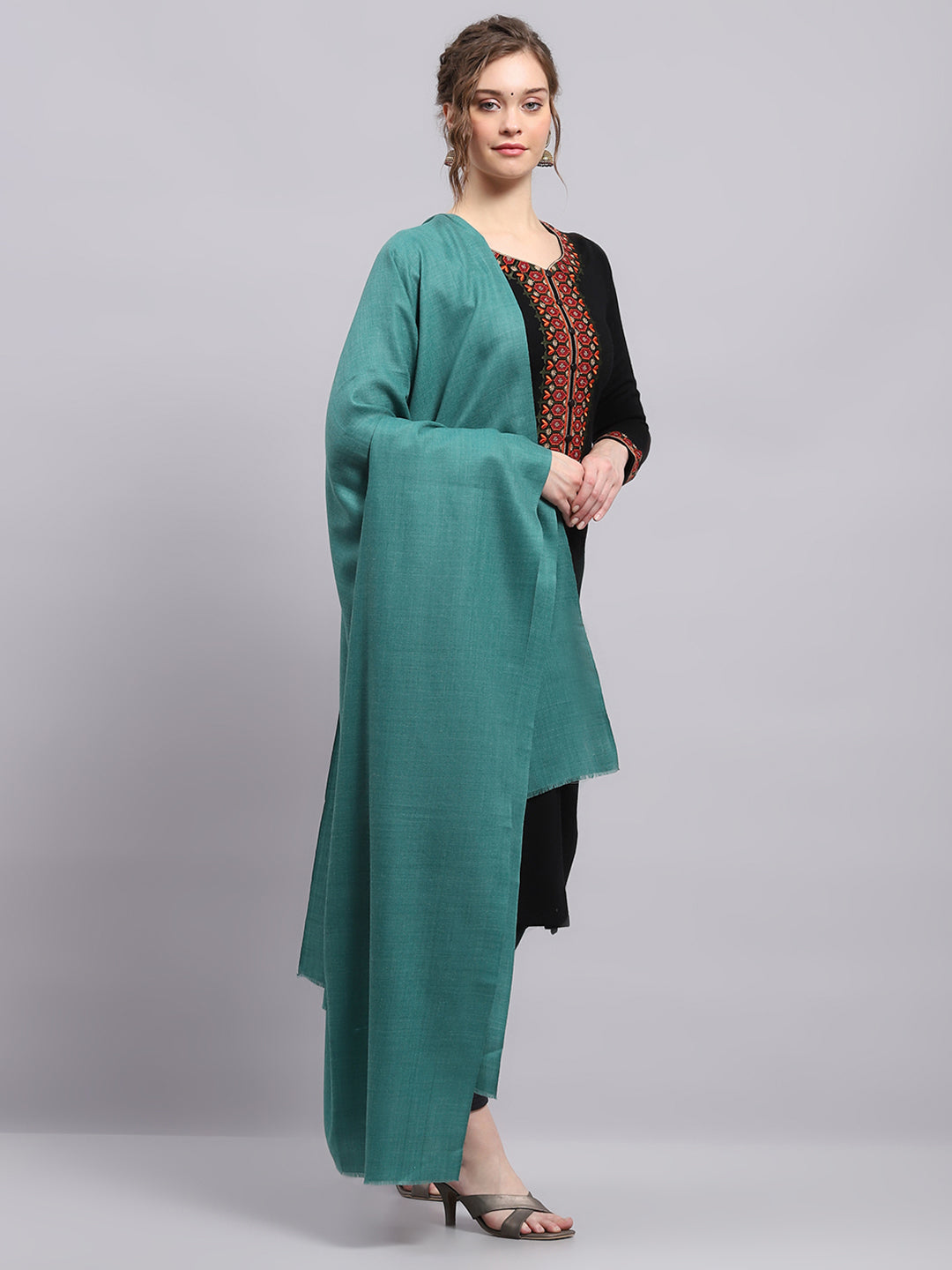 Women Green Solid Shawl