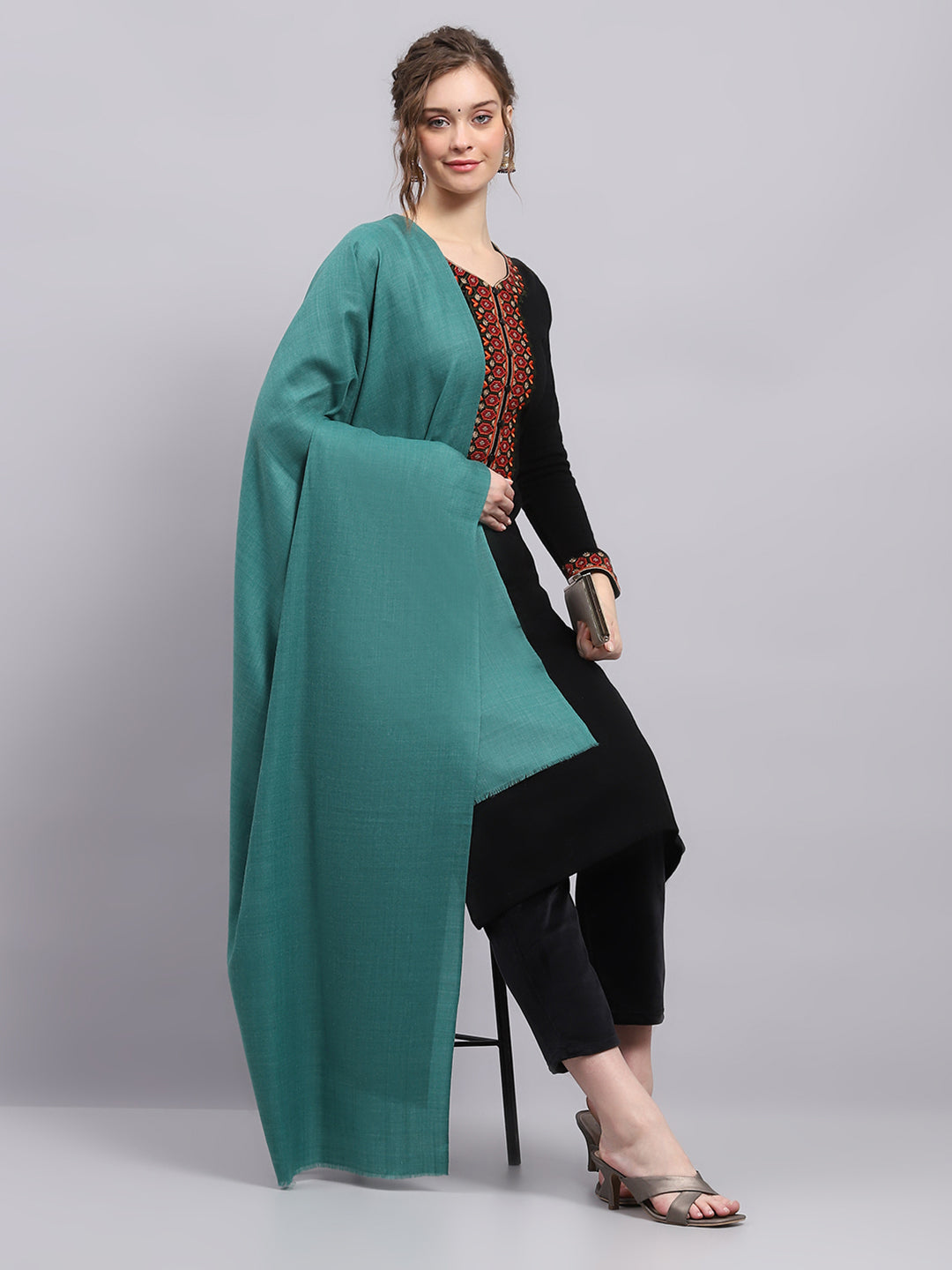 Women Green Solid Shawl