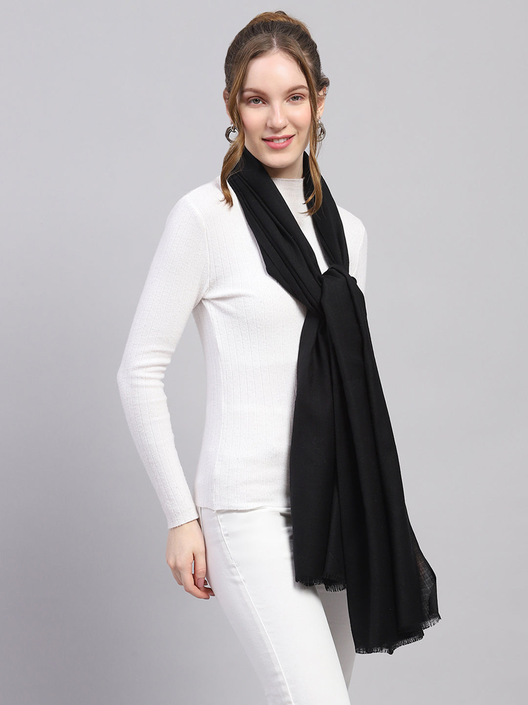 Women Black Solid Stole