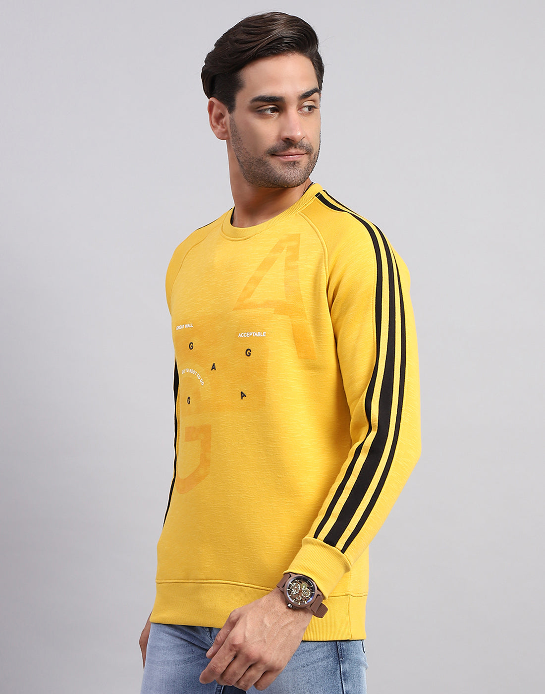 Men Yellow Solid Round Neck Half Sleeve Sweatshirt