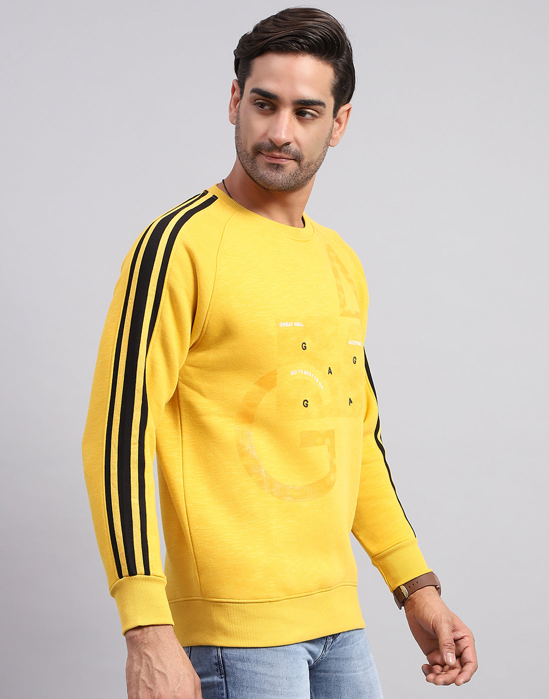 Men Yellow Solid Round Neck Half Sleeve Sweatshirt