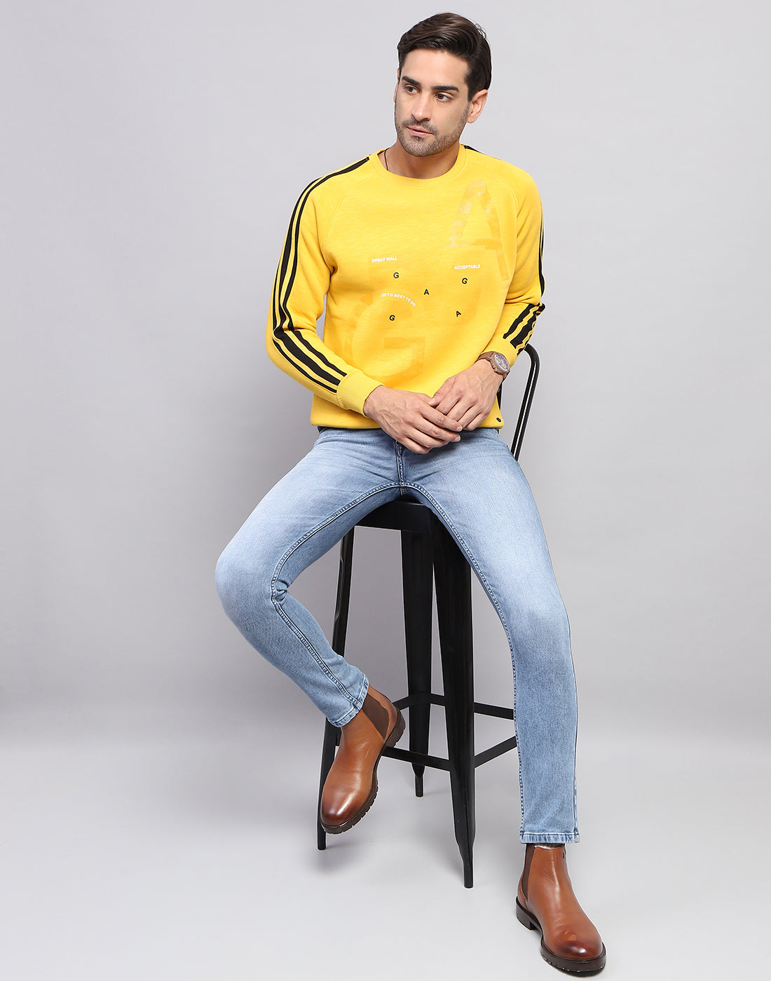 Men Yellow Solid Round Neck Half Sleeve Sweatshirt