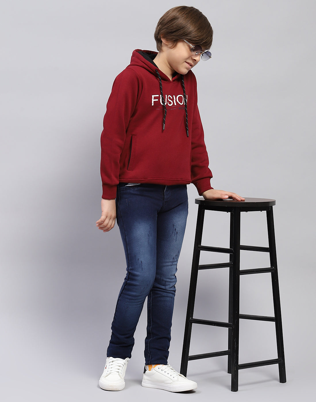 Boys Maroon Solid Hooded Full Sleeve Sweatshirt