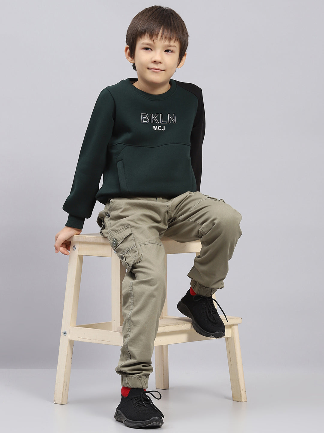 Boys Green Printed Round Neck Full Sleeve Sweatshirt