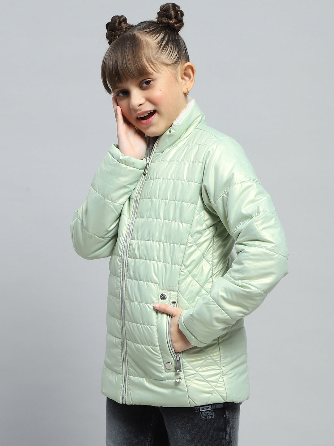 Girls Green Solid Mock Neck Full Sleeve Jacket