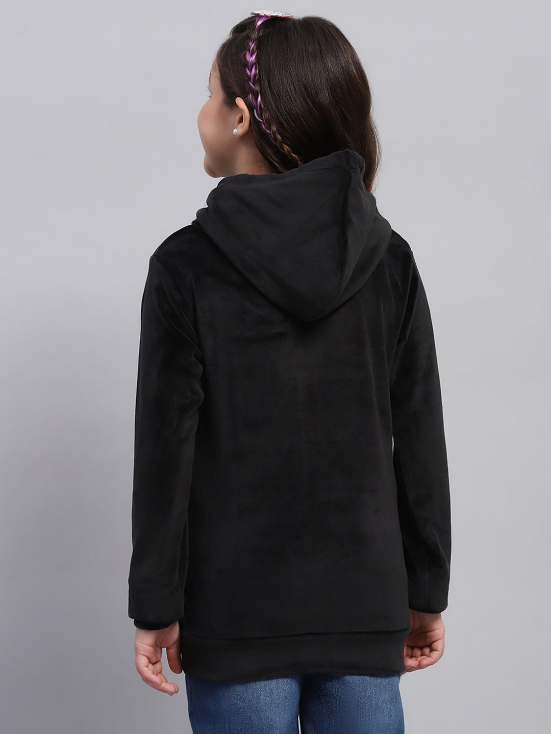 Girls Black Solid Hooded Full Sleeve Sweatshirt