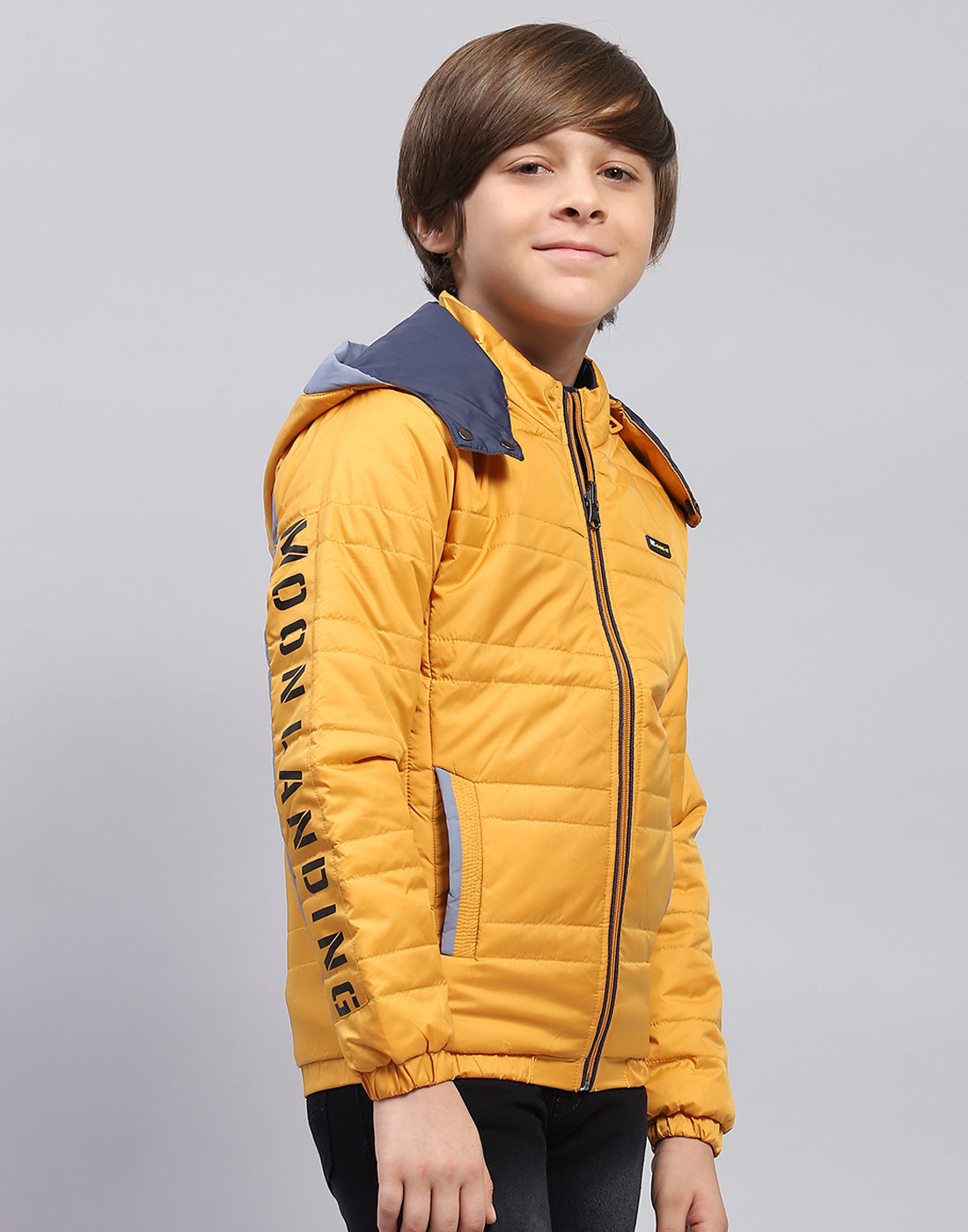 Boys Yellow Solid Hooded Full Sleeve Jacket