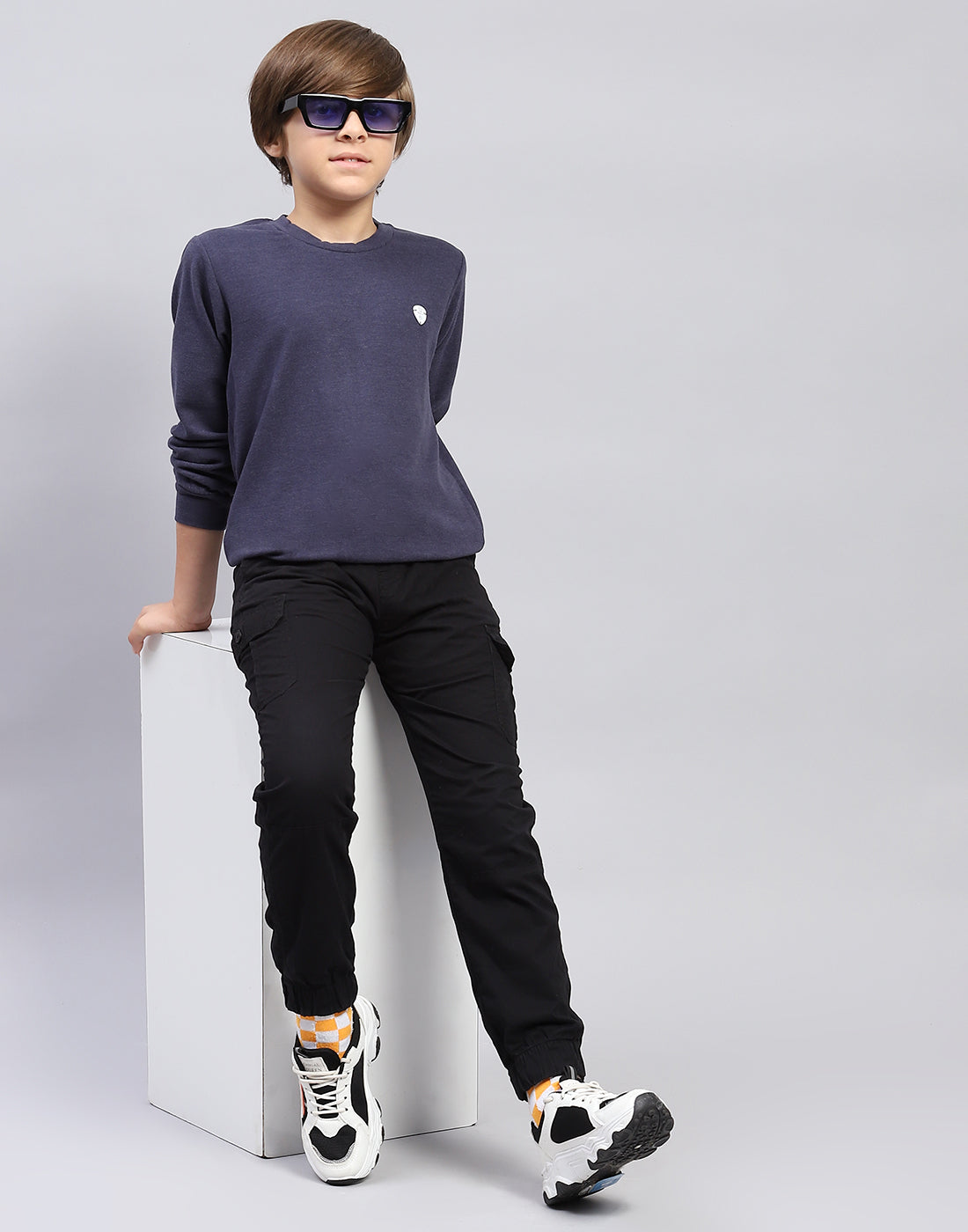 Boys Navy Blue Solid Round Neck Full Sleeve Sweatshirt